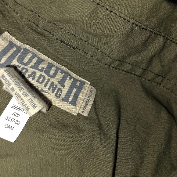 Duluth Trading Co Mens Olive Green Long Sleeve Canyoneer Work Shirt Size XL - Picture 6 of 9